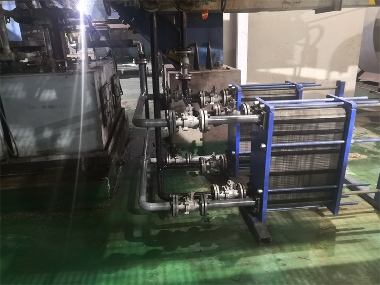 影響水冷式油冷卻器價(jià)格分析 影響水冷式油冷卻器價(jià)格分析